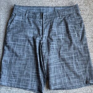 Under Armour Men's Patterned Gray Shorts